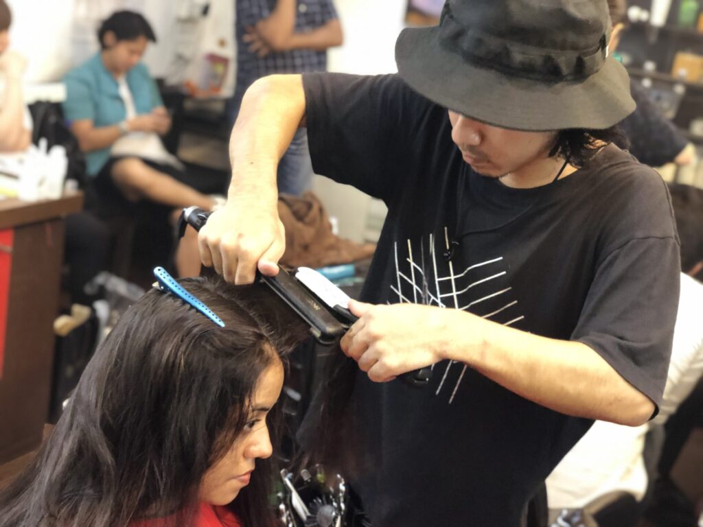 インドで縮毛矯正